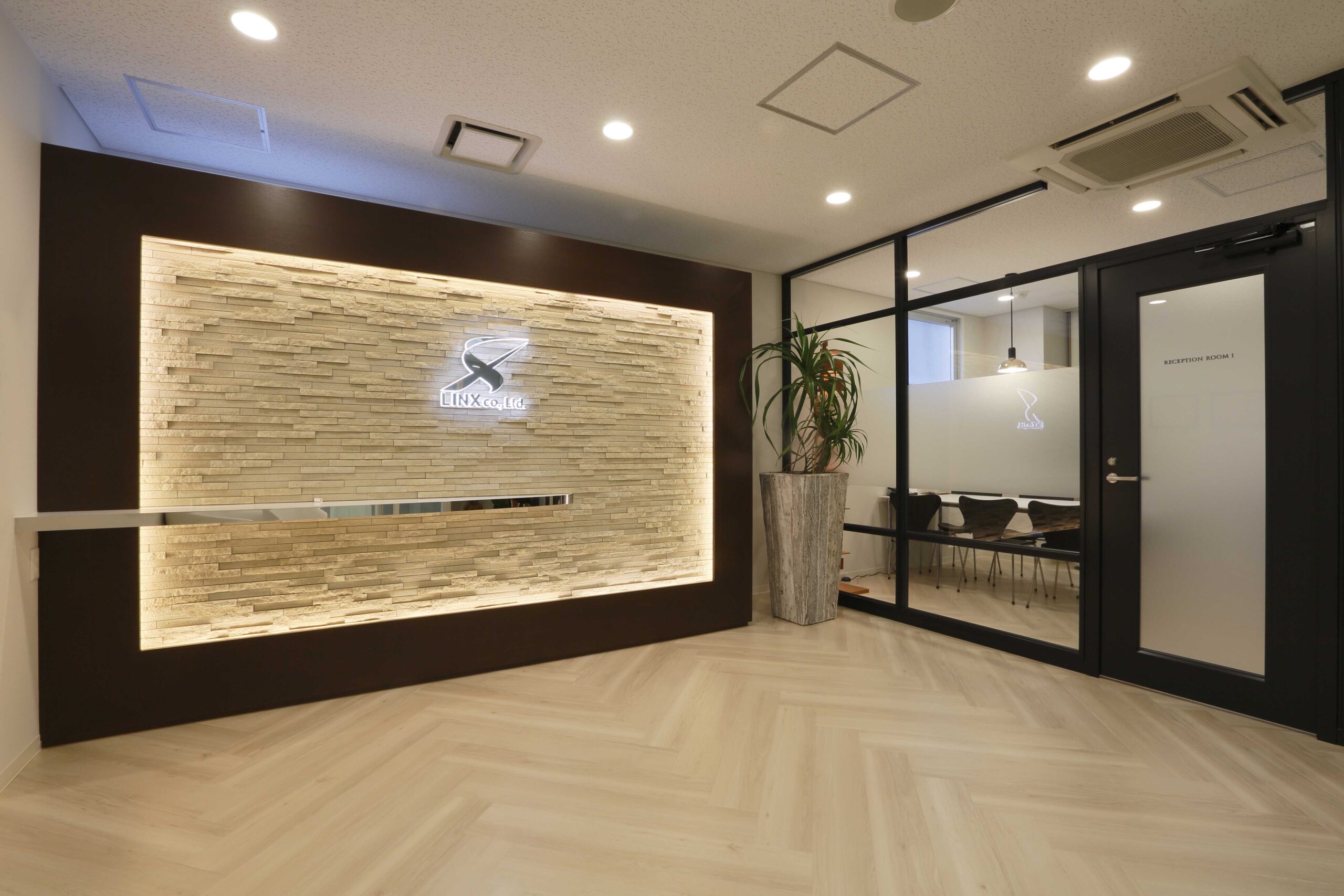 リンクス大阪本社 エントランス