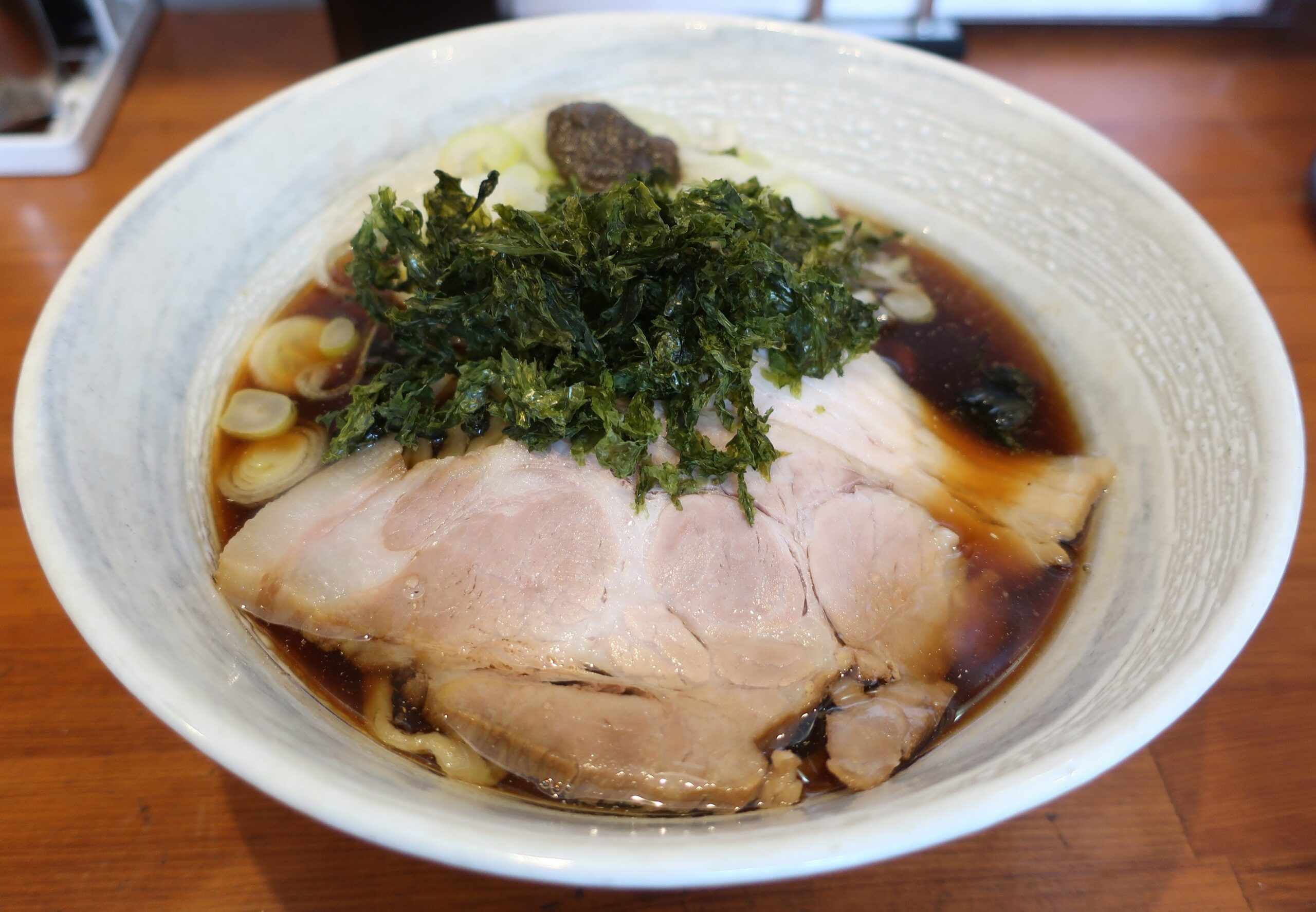 唯一無二のらぁ麺専門店 イ袋ワシづかみ